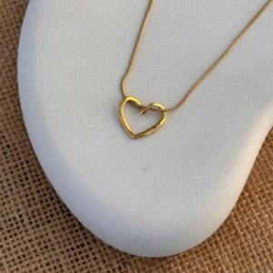 Golden Heart Knot Necklace – Anti Tarnish Shine